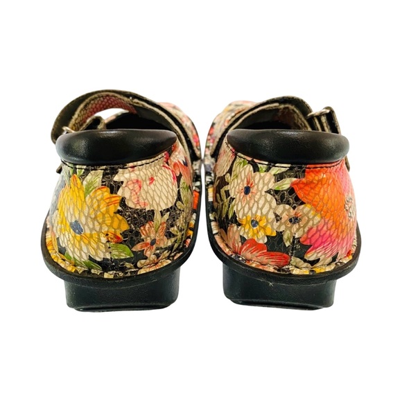 Multi Colorful Algeria - Picture 4 of 9